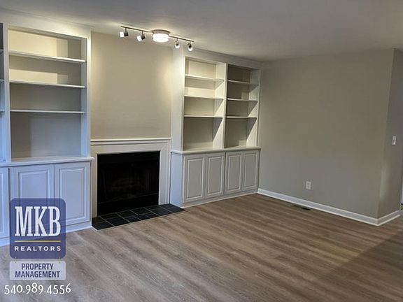 3rd image of 7127 Pine Ct