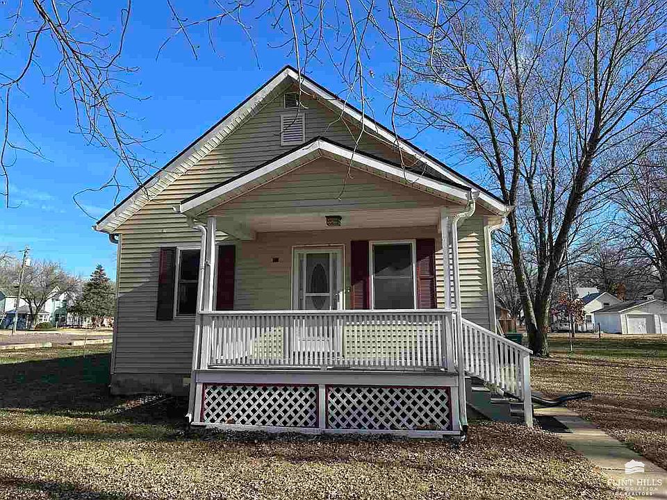 315 Grande Ave, Mc Farland, KS 66501 MLS 20233050 Zillow
