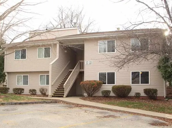 307 Willowind Pl, Iowa City, IA 52246