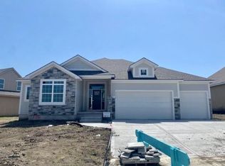 17336 Gillette St, Overland Park, KS 66221