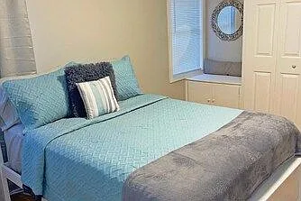 2 bed, 1.0 bath, 792 sqft, $2,400 — Photo 2