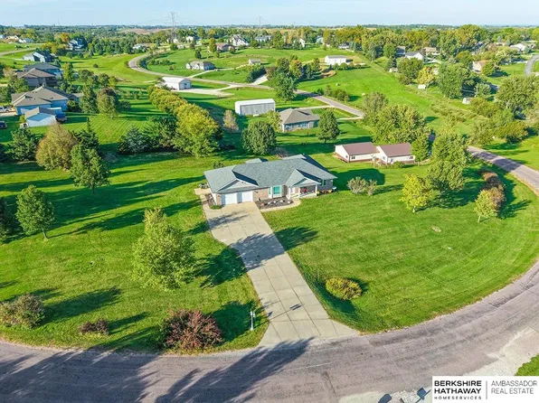 4569 Crest Ridge Loop, Blair, NE 68008