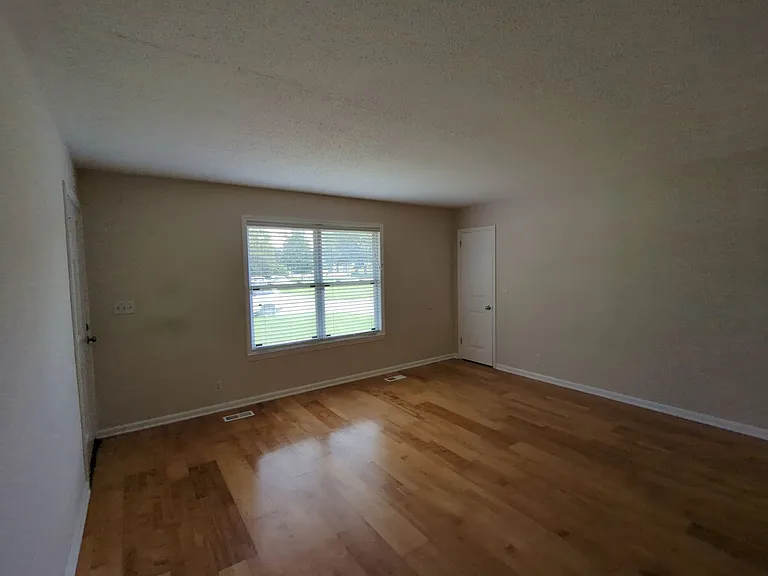7266 Valley Ln — Photo 14