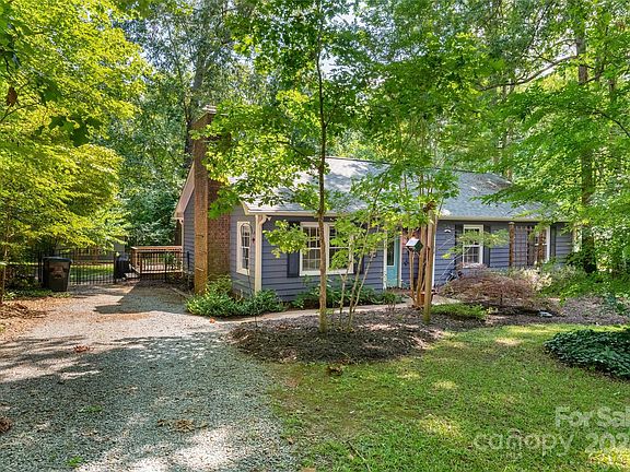 3rd image of 6413 Saddlewood Dr