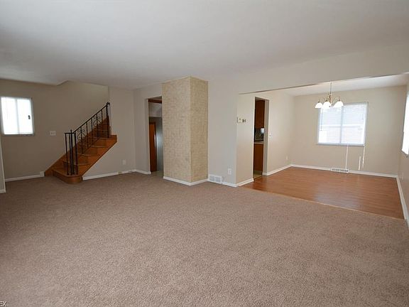 3rd image of 3014 Marioncliff Dr