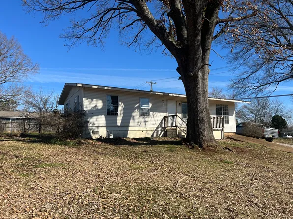 1007 Puritan Ave, Muscle Shoals, AL 35661