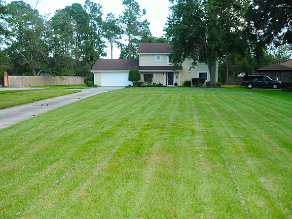 3rd image of 12866 Firethorn Ln
