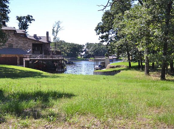 5th image of 390 Saint Andrews Dr