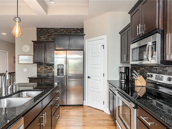 4th image of 20 Gracewood Dr