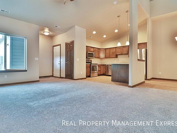 5th image of 5425 S Seville Pl