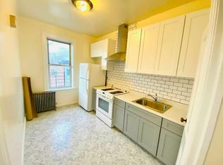 64-07 Gates Ave #2FF, Ridgewood, NY 11385