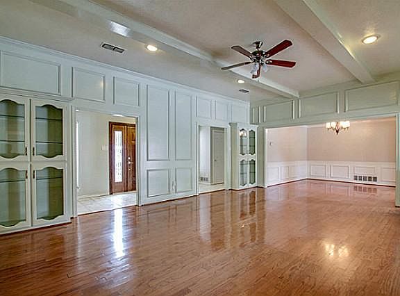4th image of 210 Cross Timbers Dr