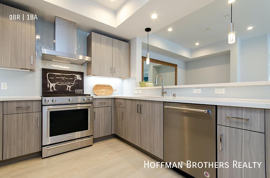 1st image of 5957 Saturn St #207