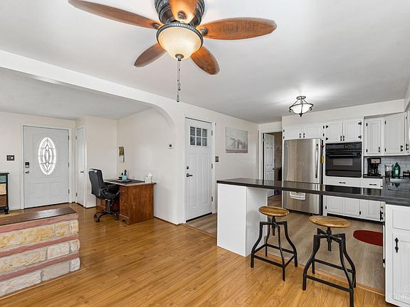 4th image of 2409 Bardwell West Rd