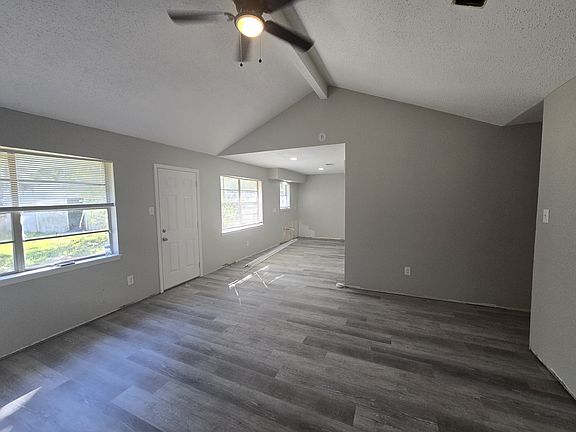 3rd image of 1402 Center St