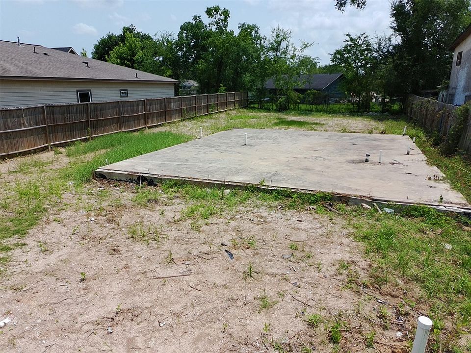 2nd image of 9502 Caddo Rd