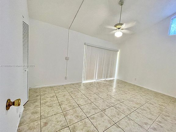 4th image of 15910 SW 91st Ct #C