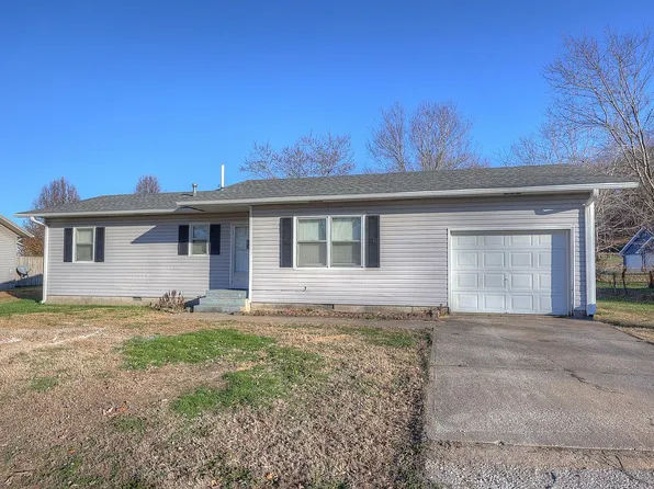 110 Greenfield Cir, Seneca, MO 64865