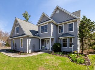 400 Long Meadow Rd, Middlebury, CT 06762