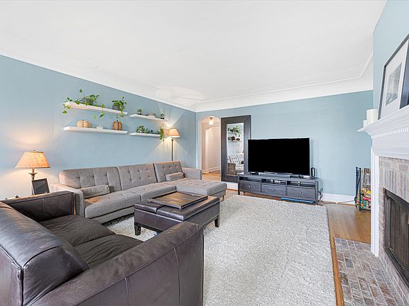 2nd image of 430 Wisconsin Ave APT 3S
