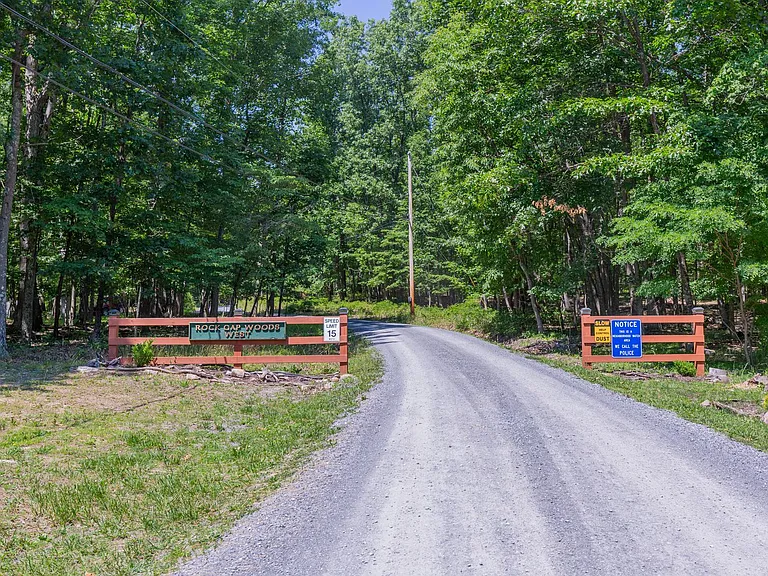 148 S Fieldstone Ln — Photo 39