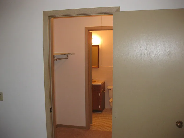 2114 Allen Blvd — Photo 35