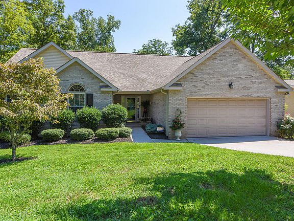 2nd image of 4402 Mockingbird Ln