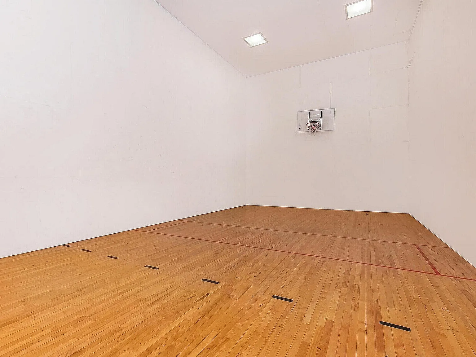 990 East River Road — Photo 3