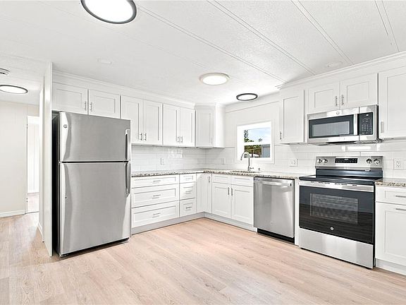 4th image of 6711 CLEMENS BOULEVARD