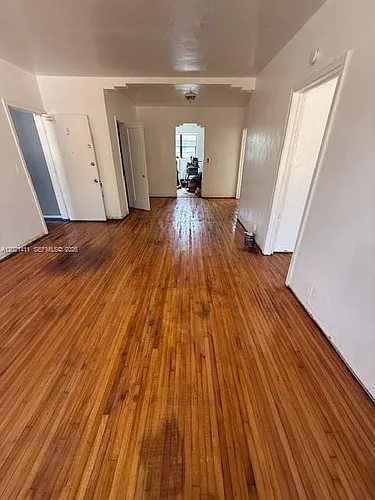 987 Bay Dr #1 Photo 1