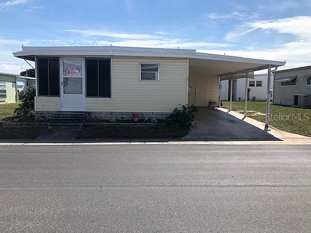 1st image of 17 Pindo Palm St W