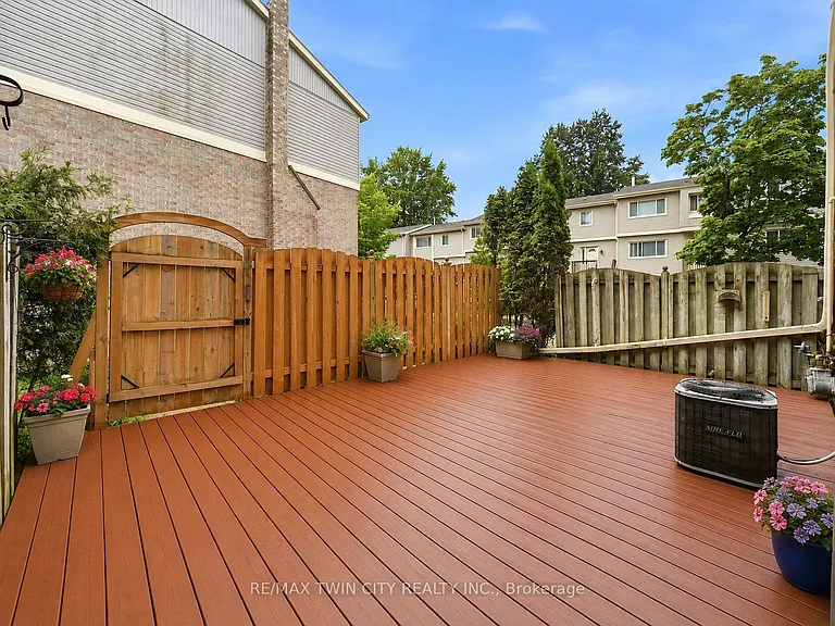 30 Green Valley Dr #110 — Photo 20
