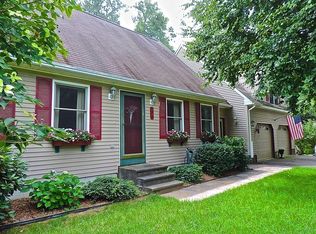 44 Randall Wood Dr, Montague, MA 01351