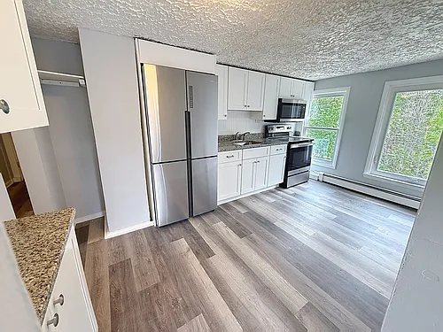 174-176 Main St #3R Photo 1