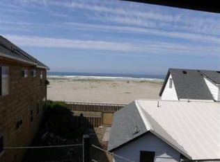 15 8th Ave, Seaside, OR 97138