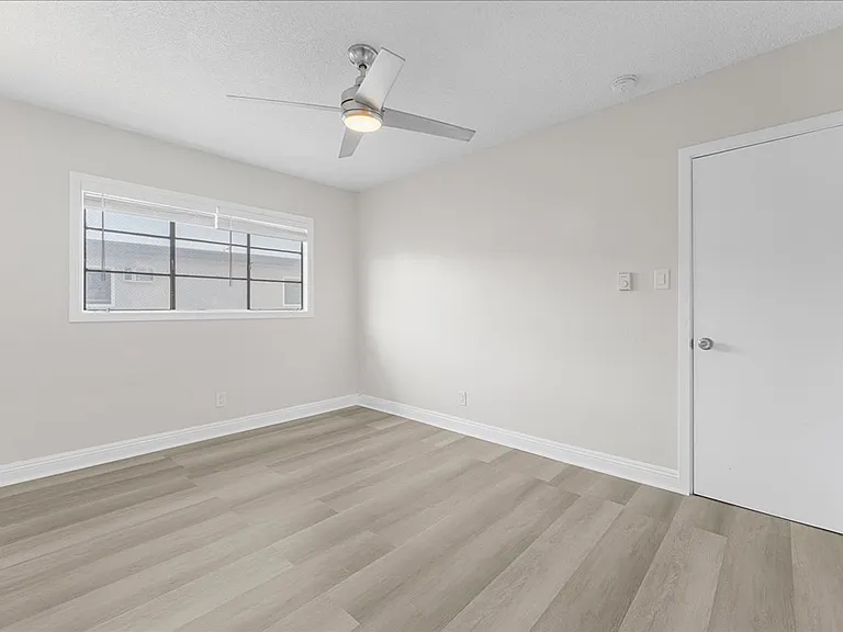 16935 S Vermont Ave #10 — Photo 10