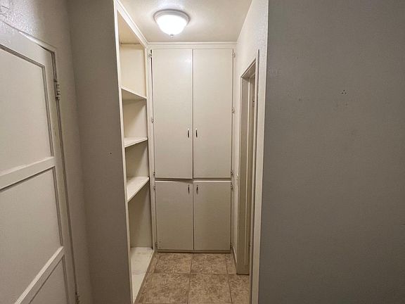 5th image of 1060 W 17th St Unit 2