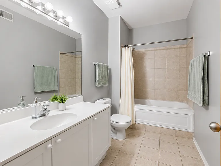 2024 S Wabash Ave #705 — Photo 8