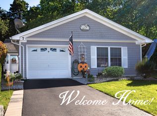 7 Whitney Ct, Brick, NJ 08724