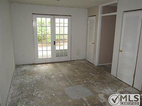 5th image of 1409 Donna Ln
