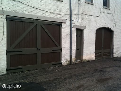 1st image of 810 Dayton St