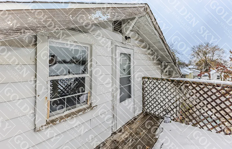 219 W Memorial Dr