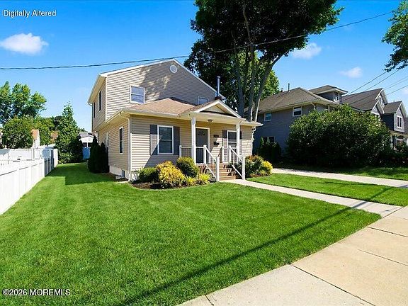 2nd image of 22 Carpenter St