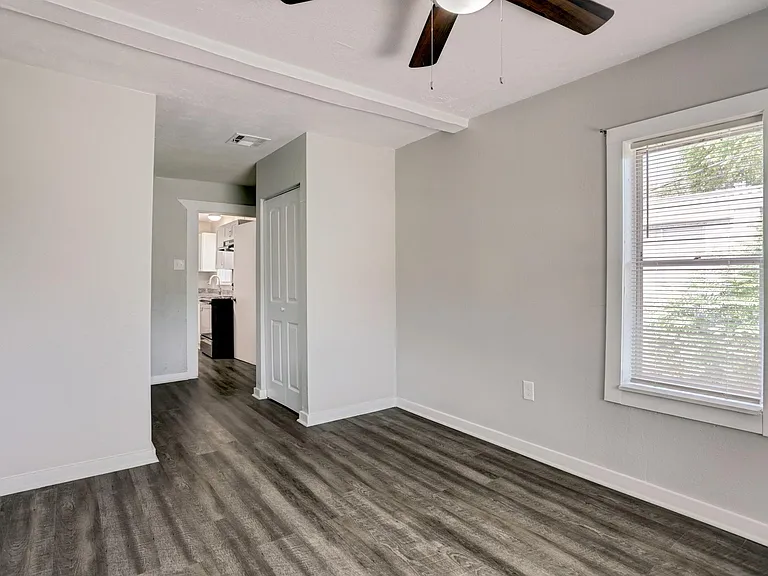 308 Bennett Dr — Photo 8