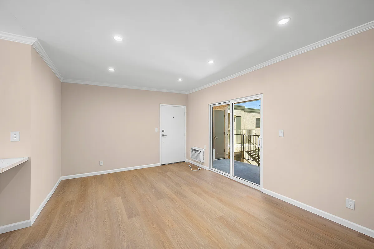 4203 Idaho St — Photo 2