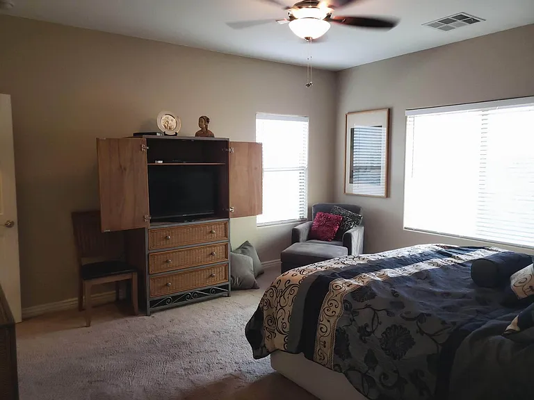 208 E Caribbean Dr — Photo 13