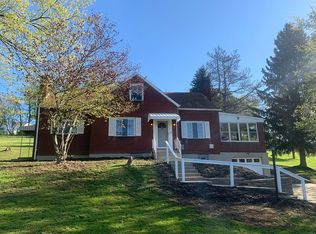 1300 McElheny Rd, South Park, PA 15129