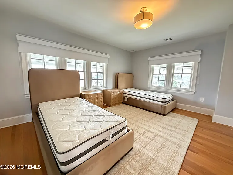125 Cedar Ave — Photo 28