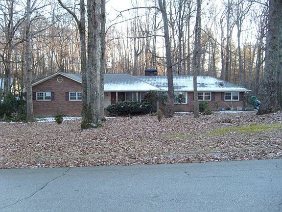 2nd image of 2228 Eastwood Dr