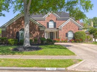 4001 Spring Branch Dr W, Pearland, TX 77584